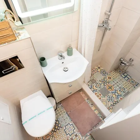 Bright And Cozy Apartment In The Bucharest Center-3
